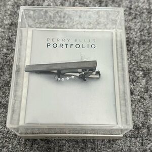 NEW PERRY ELLIS PORTFOLIO MENS BASIC TIE BAR SILVER